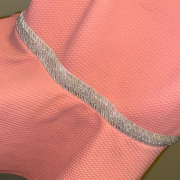 🌸Peach Peplum Tank Top 🌸 - Picture 2 of 3